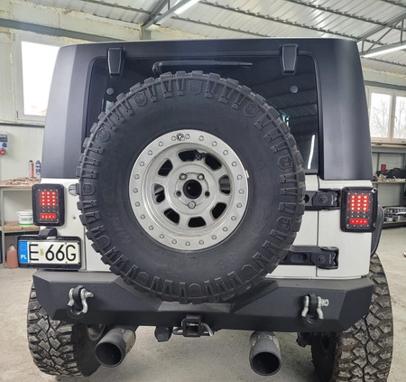 Jeep Wrangler cena 198000 przebieg: 120000, rok produkcji 2012 z Mikołajki małe 67